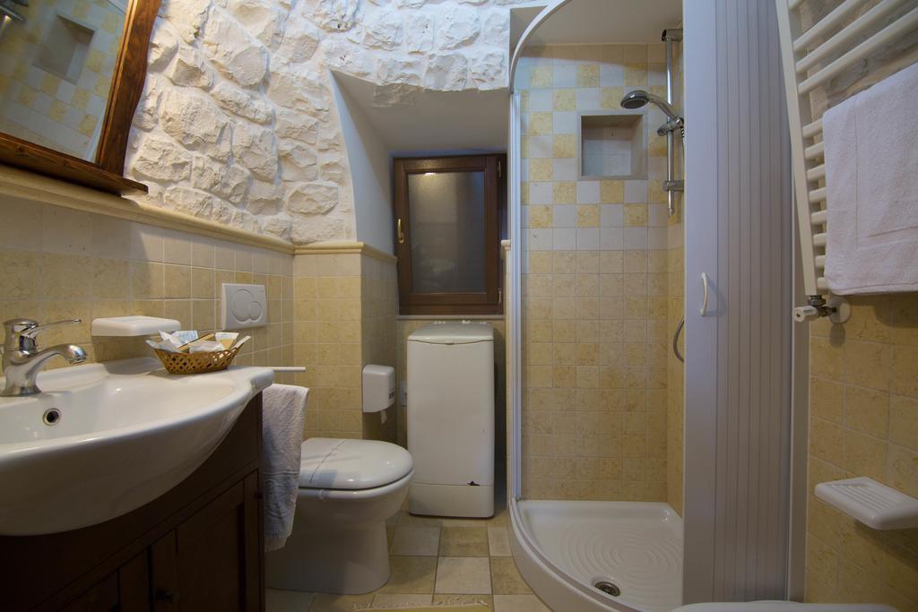 Bed And Breakfast Trulli San Leonardo Alberobello Ruang foto